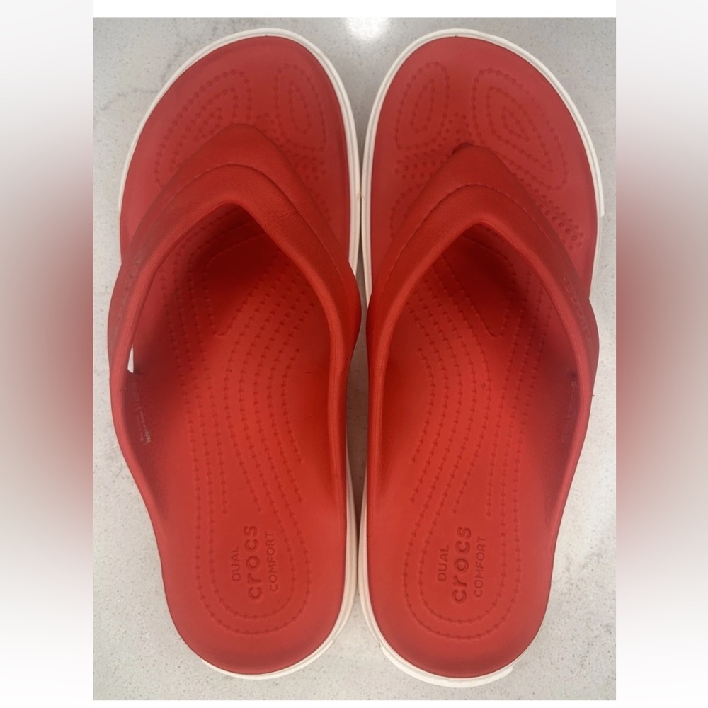 Crocs Dual Comfort Red Citilane Flip Flop Sandals - Size 9 women’s